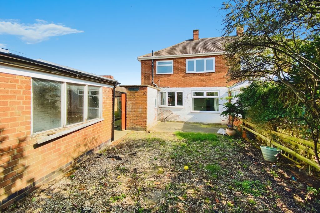 Property photo 2 of 20