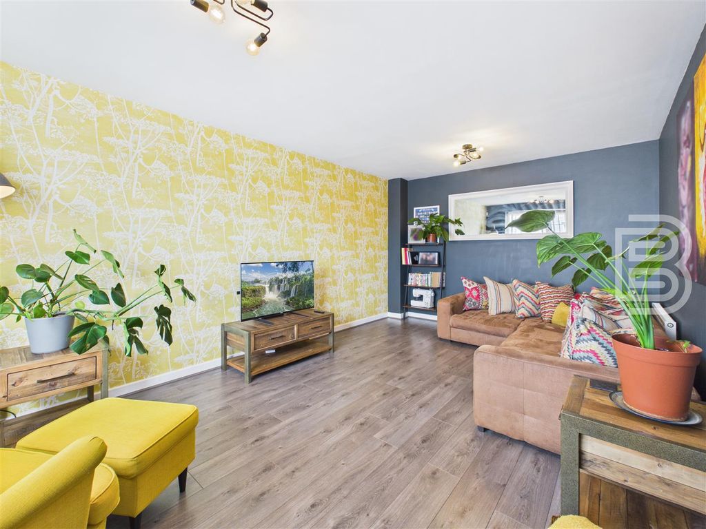 Property photo 2 of 29 Cam05587G0-Pr0169-Still013.Jpg