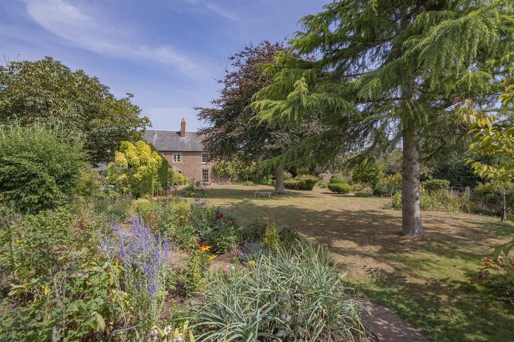 Property photo 3 of 23 Photo 17