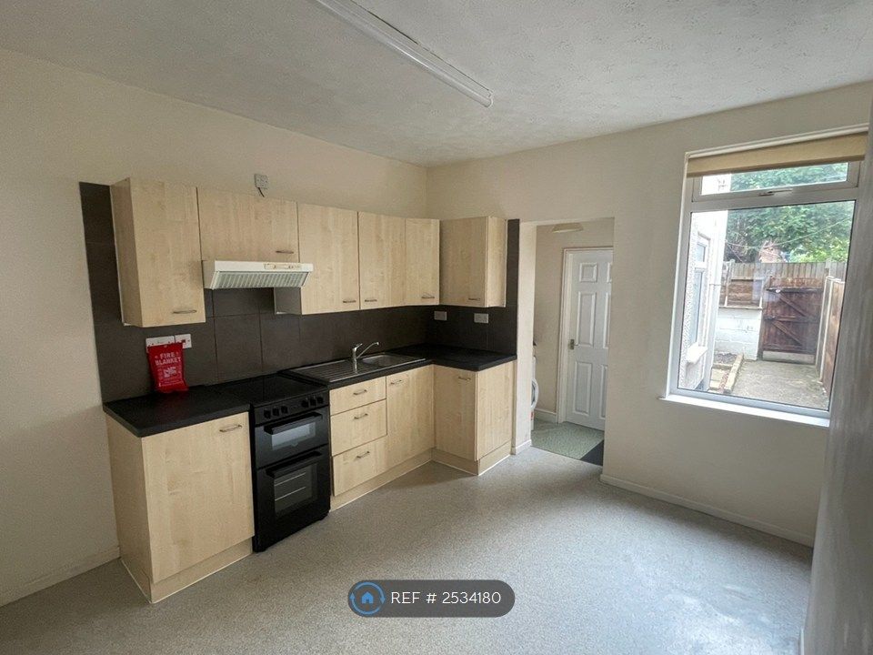 Property photo 1 of 16 Kitchen