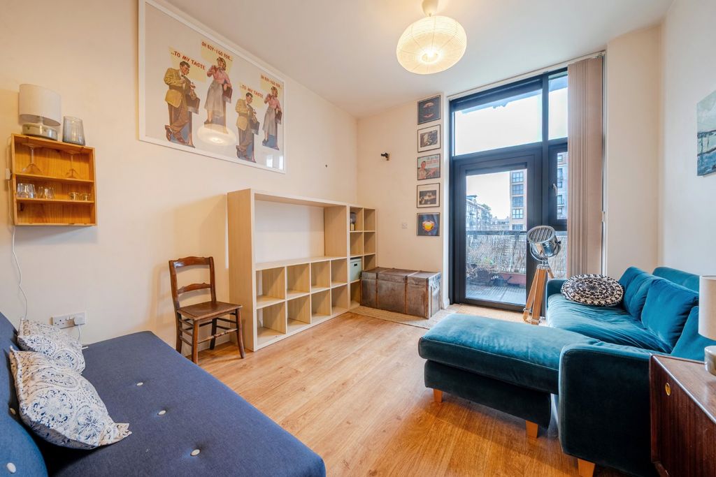 Property photo 3 of 12 Picture No. 18