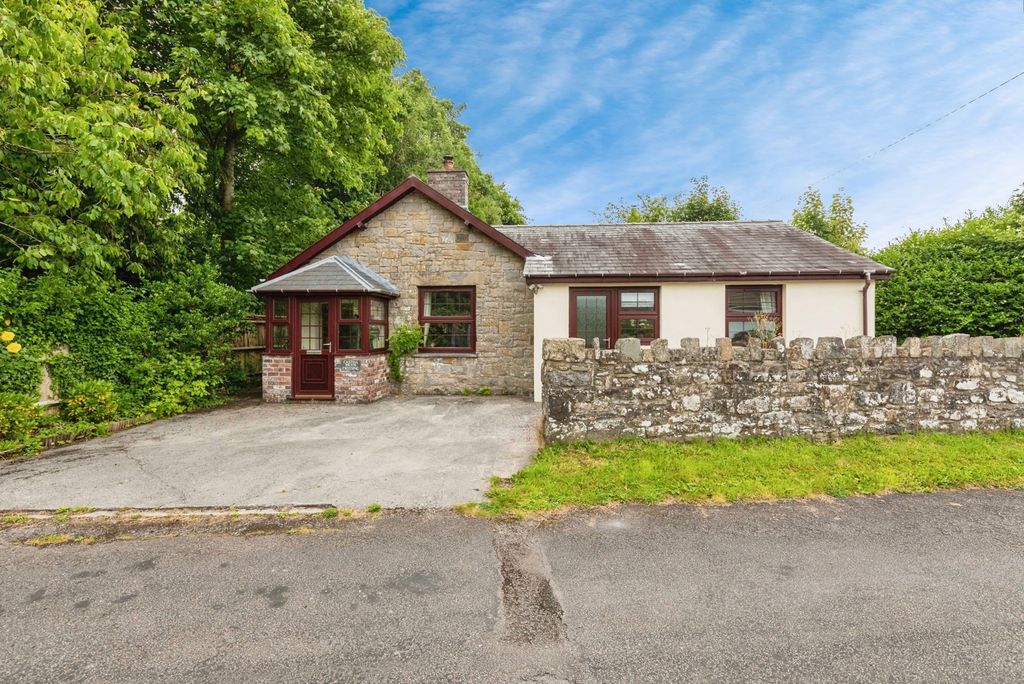 Property photo 1 of 17 Photo