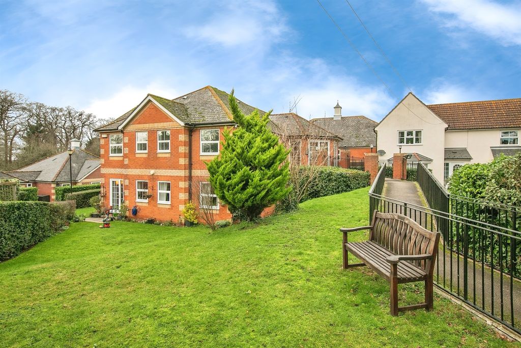 Property photo 1 of 12