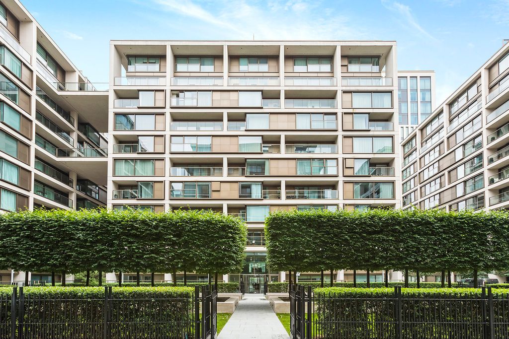 Property photo 1 of 21