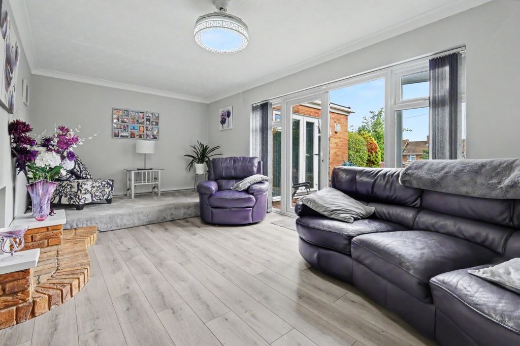 Property photo 2 of 21 5503633