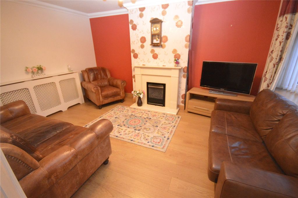 Property photo 2 of 12 Picture No. 03