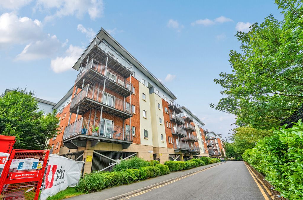 Property photo 1 of 17 1485501-16-6A44F9...