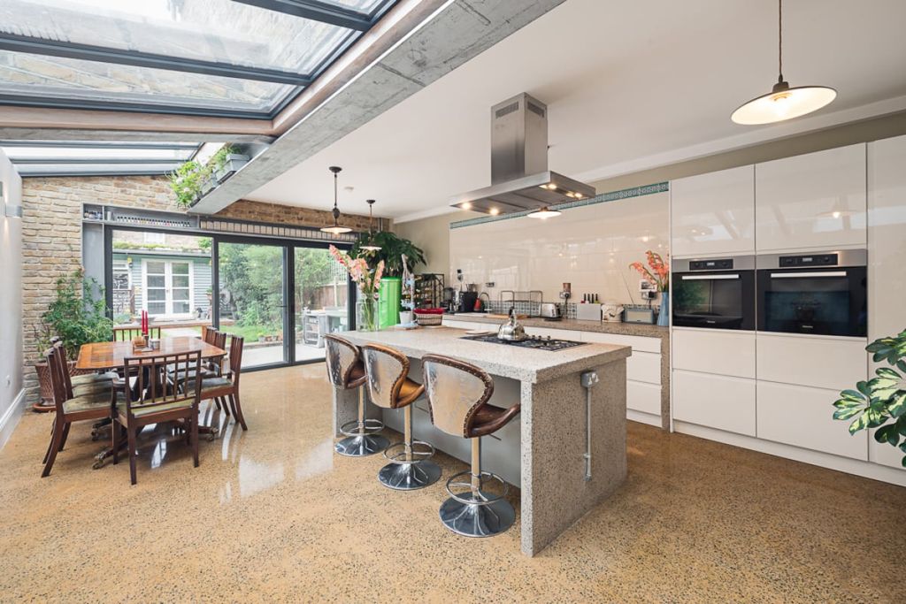 Property photo 2 of 15