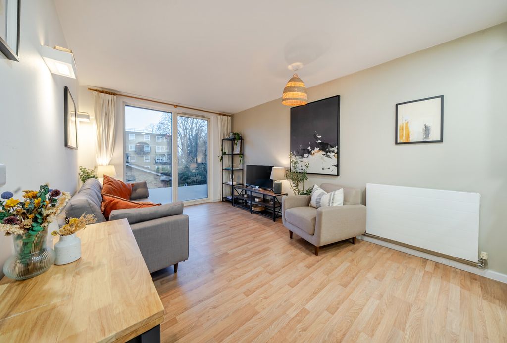 Property photo 1 of 9 1409118-11-6985B5...