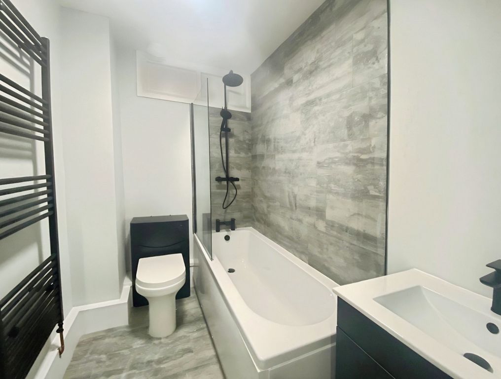 Property photo 1 of 17 4850180