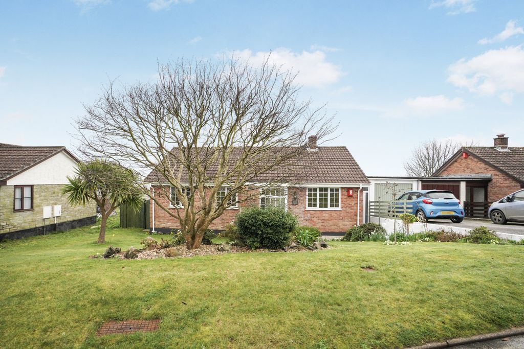 Property photo 2 of 20