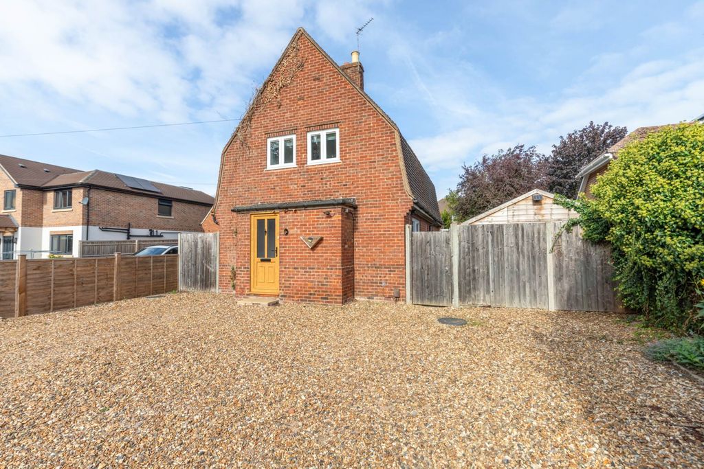 Property photo 1 of 28
