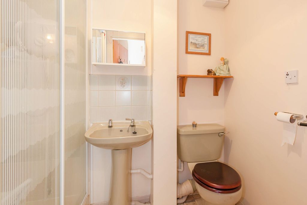 Property photo 3 of 8