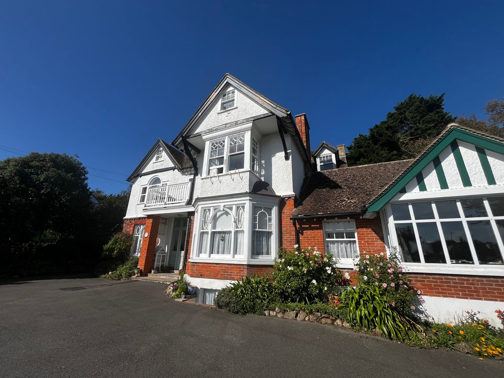 Property photo 1 of 35