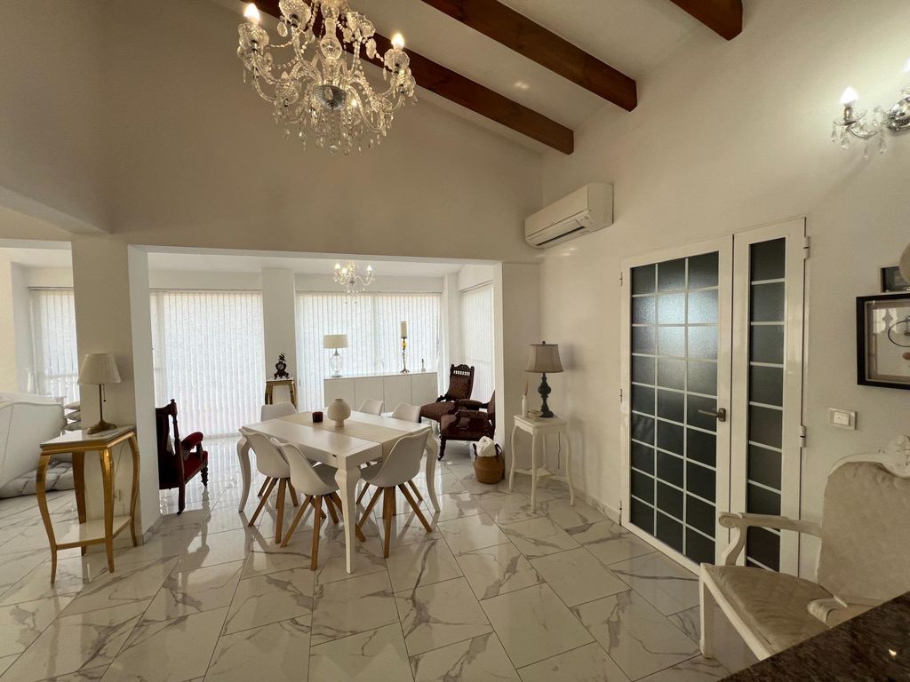 Property photo 2 of 46