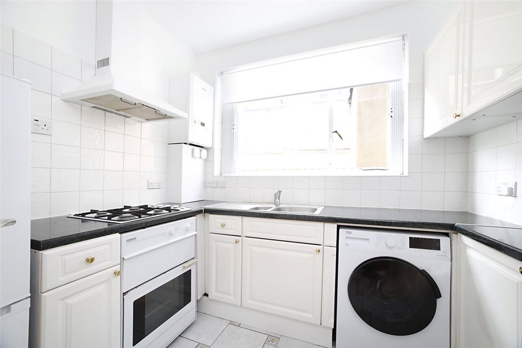 Property photo 3 of 11 Picture No. 06