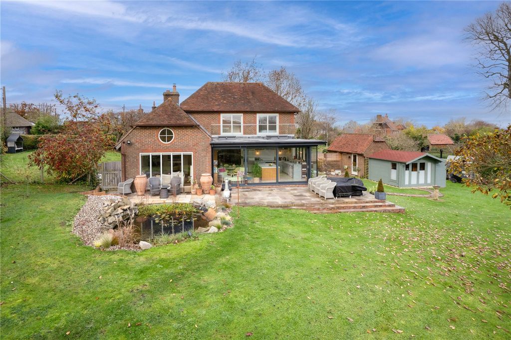 Property photo 2 of 34 Picture No. 92