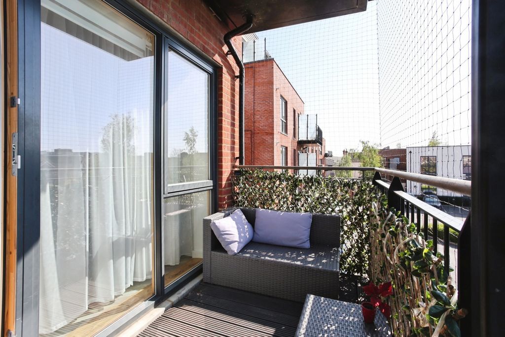 Property photo 3 of 19 Pbox-Img.Jpg