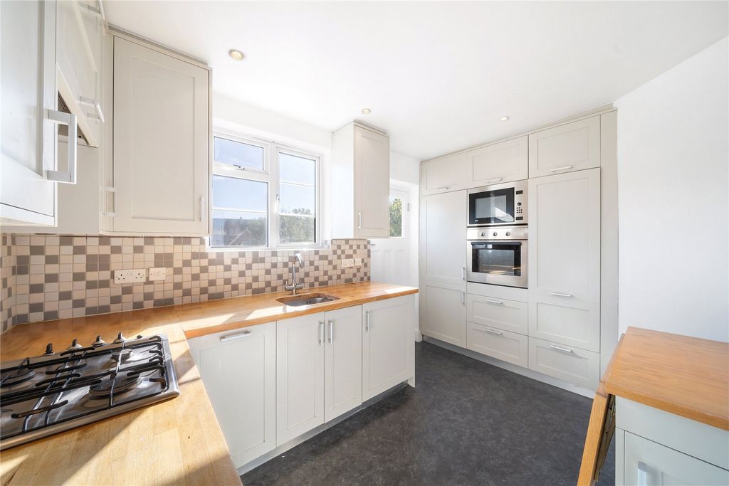 Property photo 3 of 14 Picture No. 07