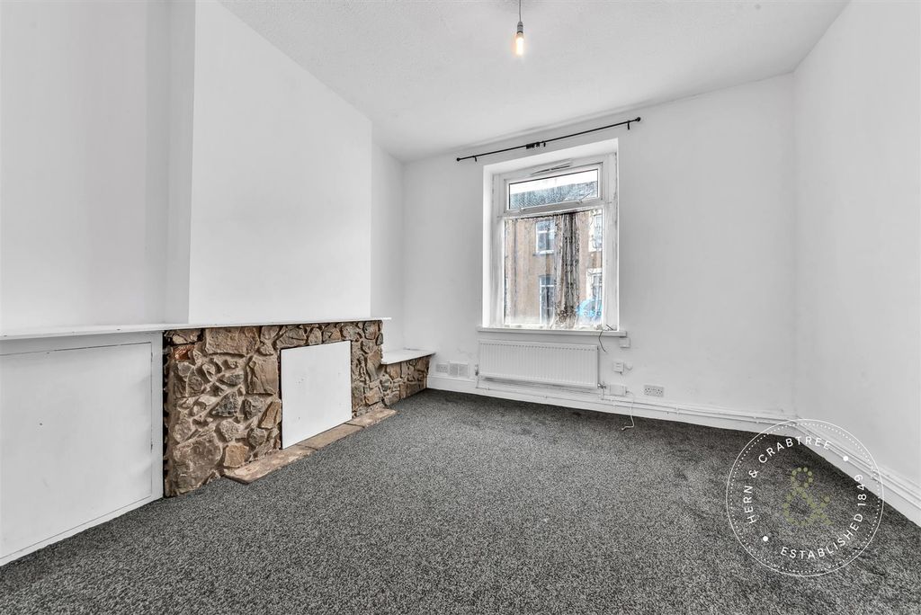 Property photo 2 of 19 Janet-Street-11.Jpg