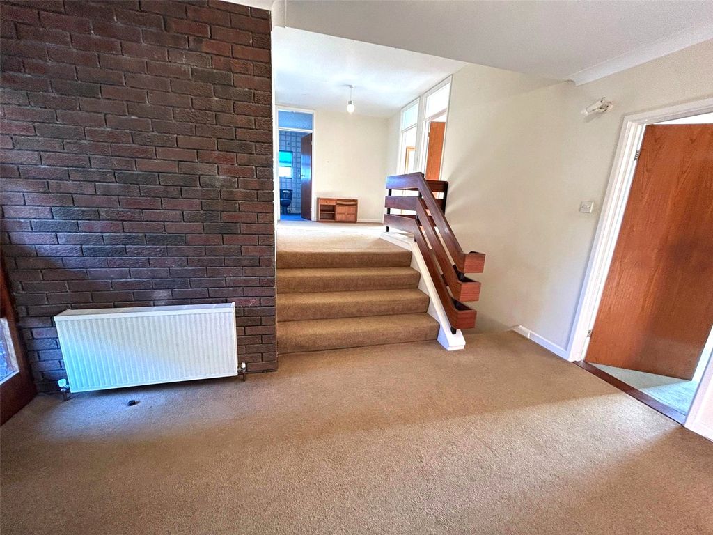 Property photo 2 of 24 Picture No. 17