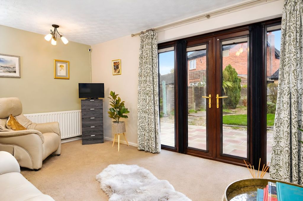 Property photo 3 of 11