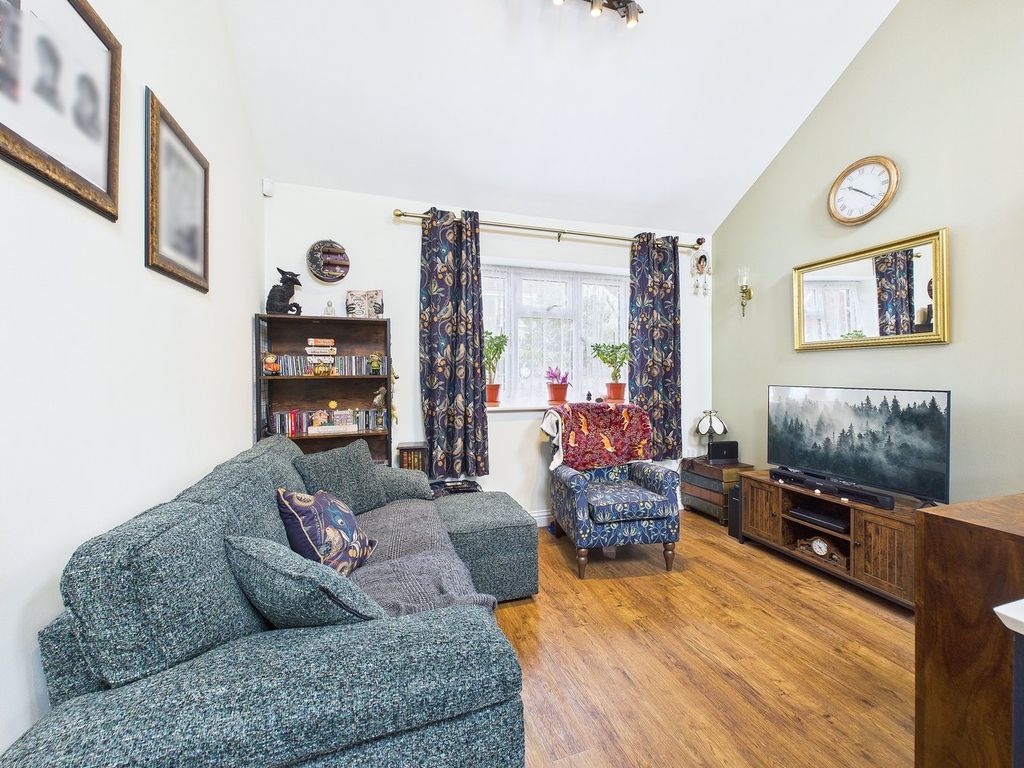Property photo 3 of 23