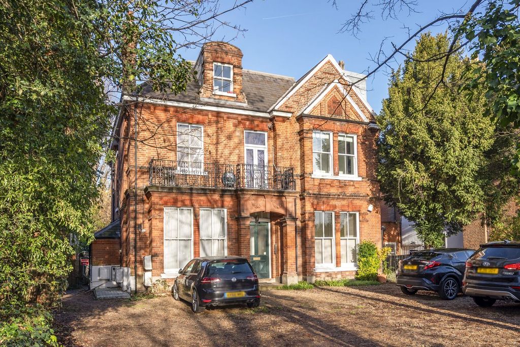 Property photo 1 of 12
