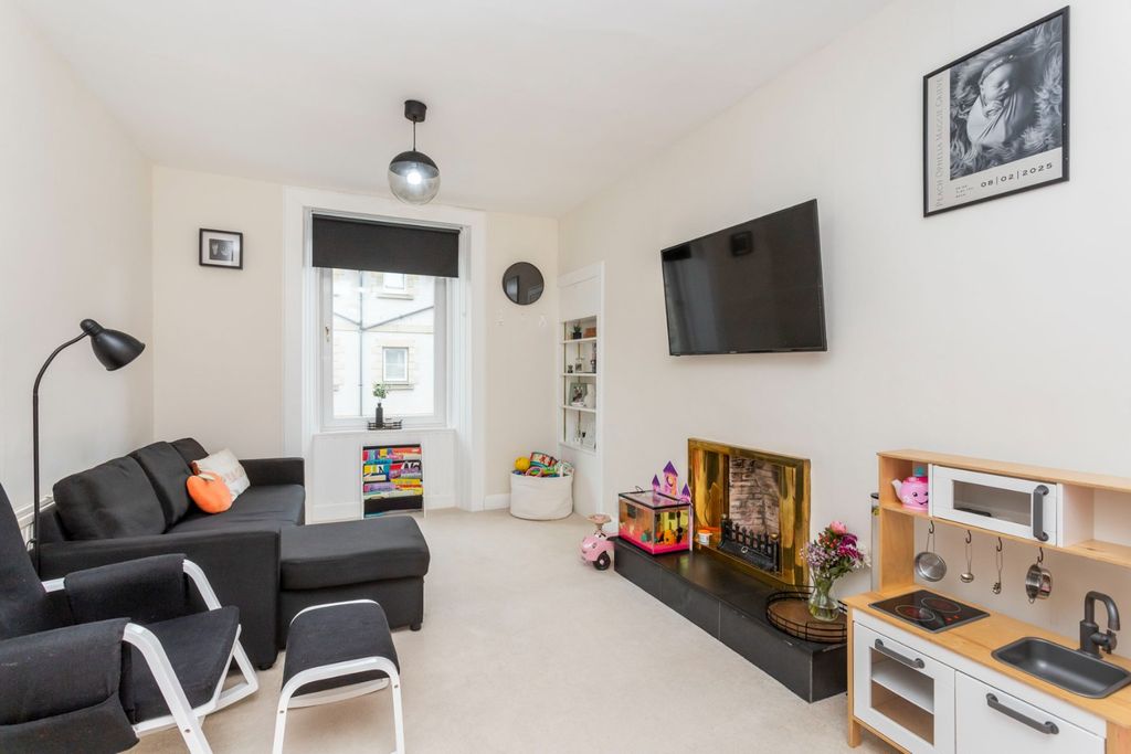 Property photo 3 of 15 4934063