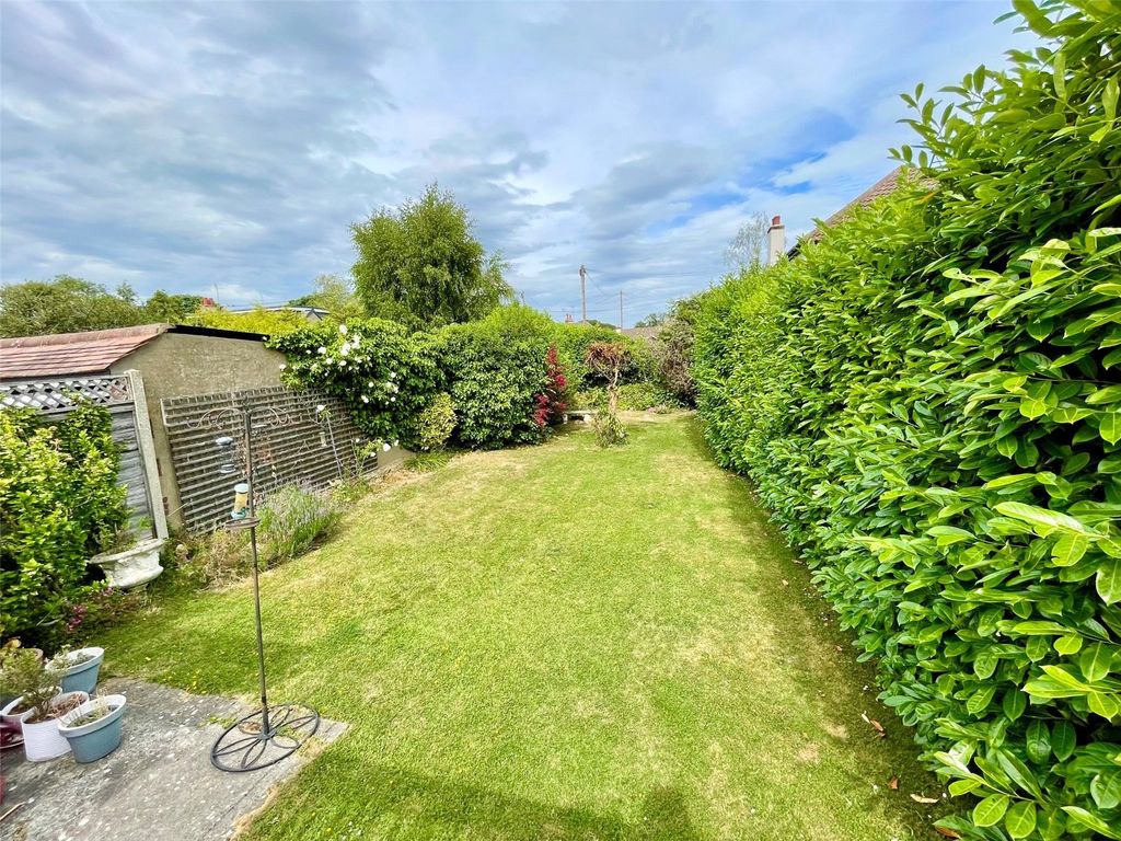 Property photo 2 of 14 Picture No. 12