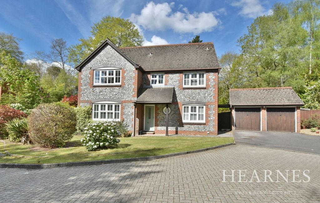 Property photo 1 of 31