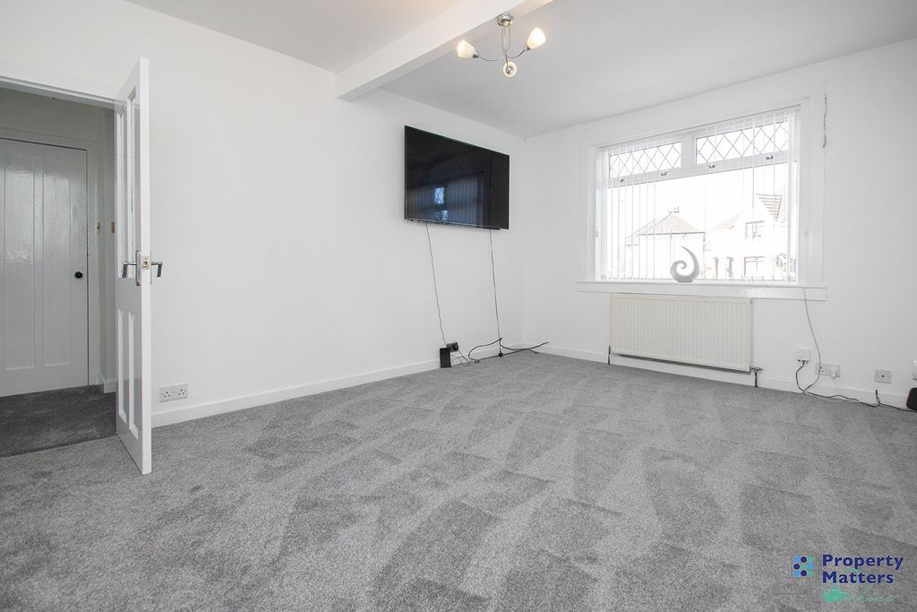 Property photo 2 of 12 Lounge