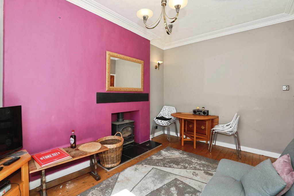 Property photo 3 of 15