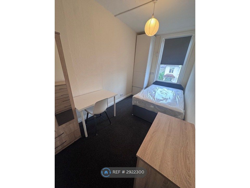 Property photo 1 of 11 Bedroom 3
