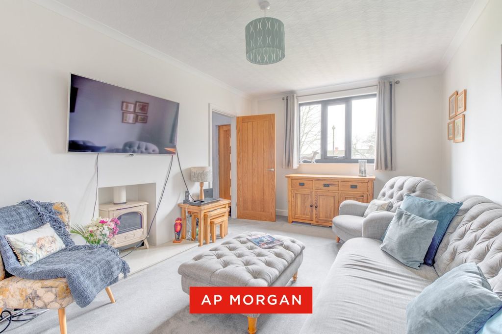 Property photo 2 of 20 Picture No. 37