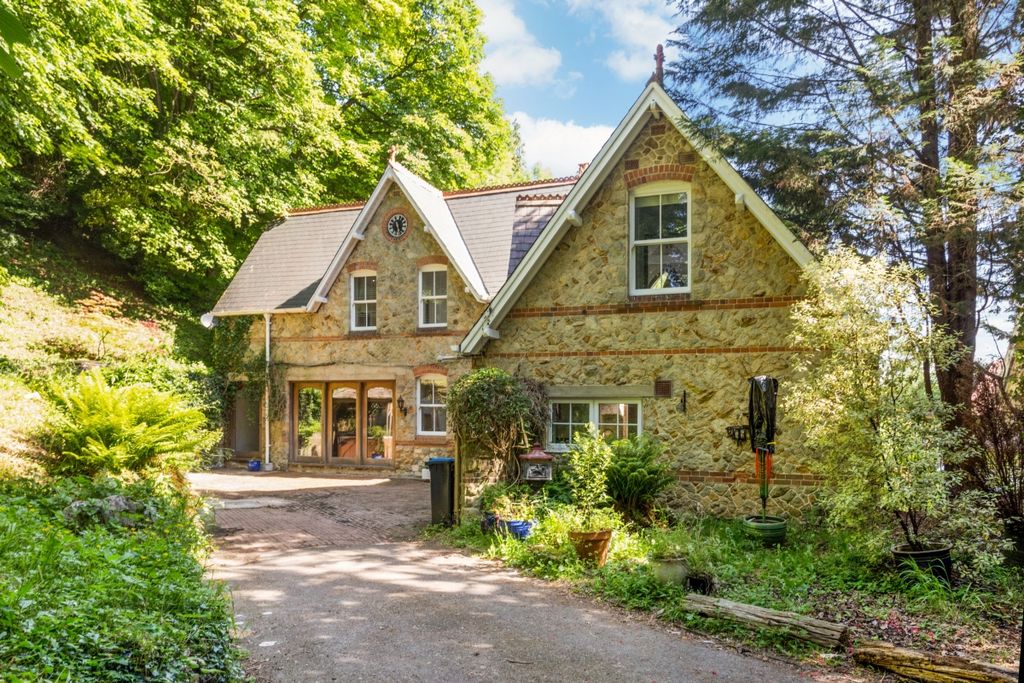 Property photo 1 of 14 Stonecroft Cottag...