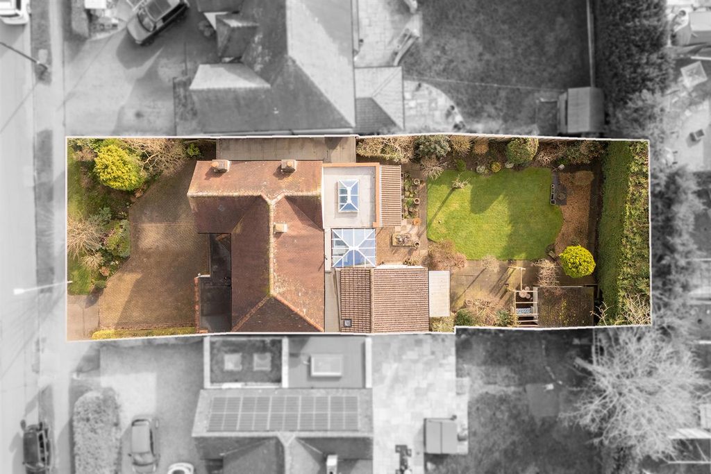 Property photo 2 of 40