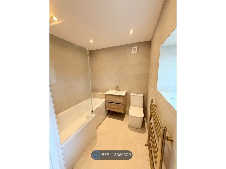Property photo 3 of 4 Bathroom