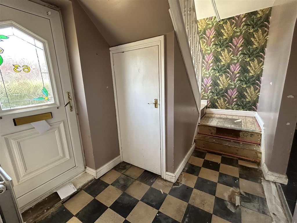 Property photo 2 of 13 Entrance Hallway