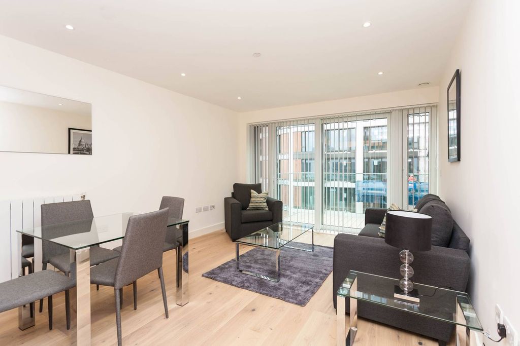 Property photo 2 of 6