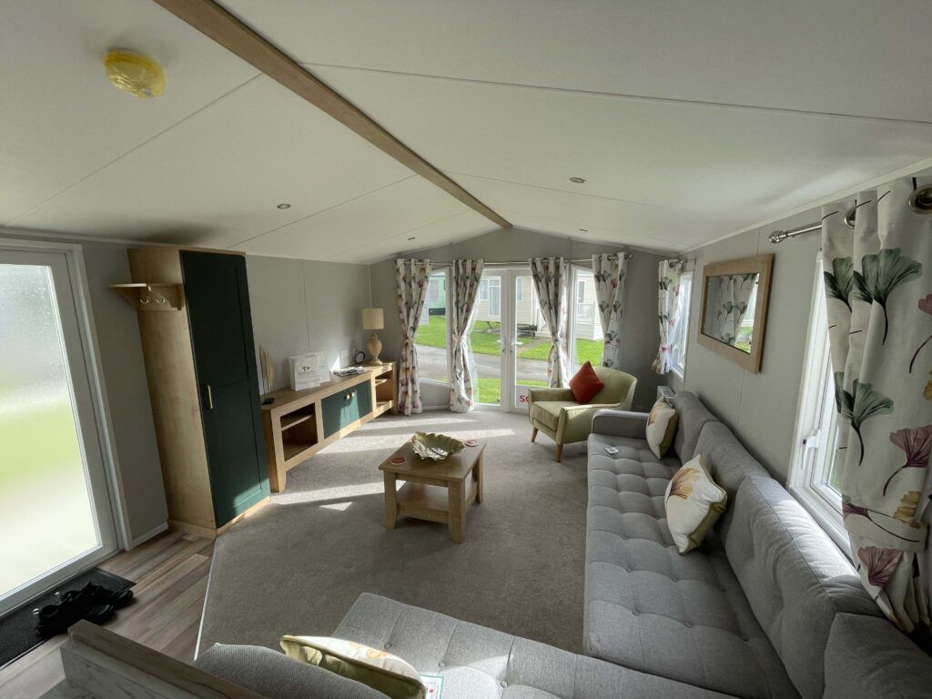 Property photo 1 of 6 1