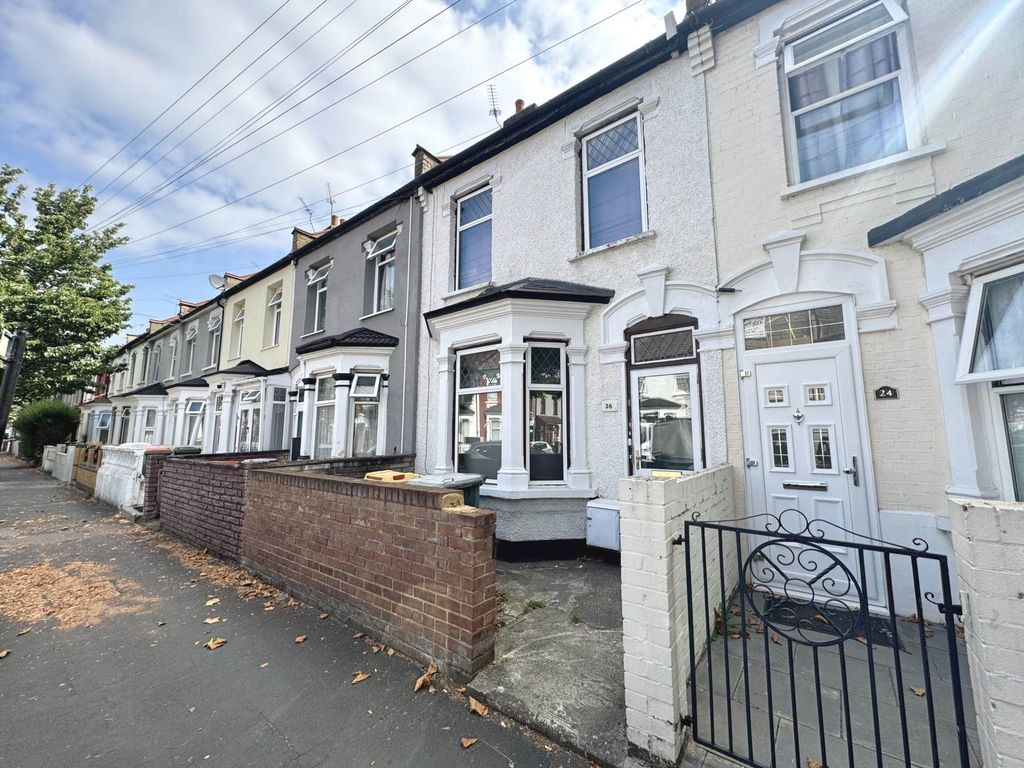 Property photo 1 of 11