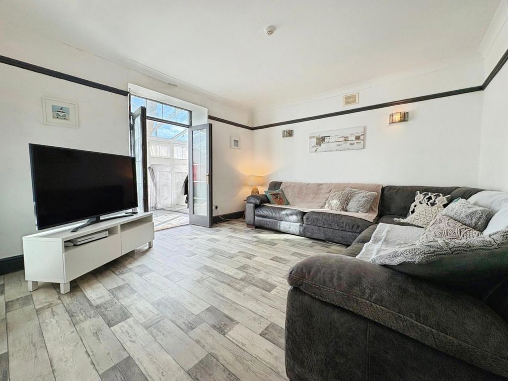 Property photo 3 of 29