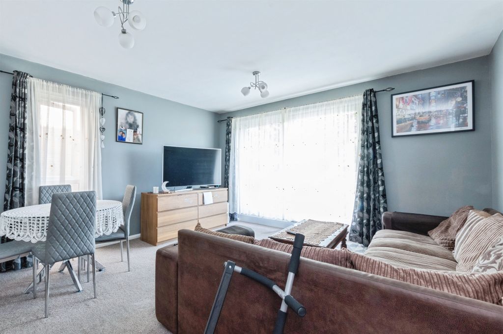 Property photo 2 of 13
