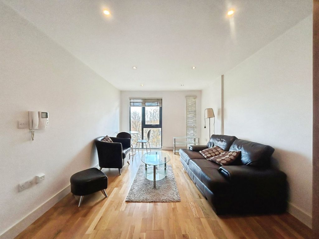 Property photo 3 of 10 Picture No. 13