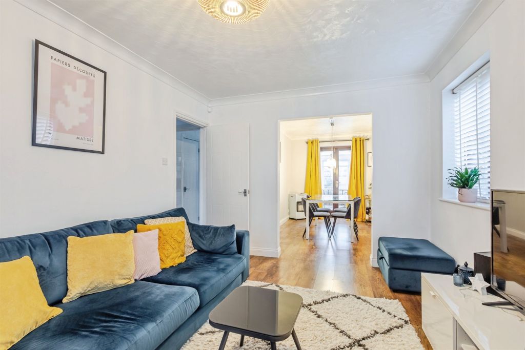 Property photo 2 of 14