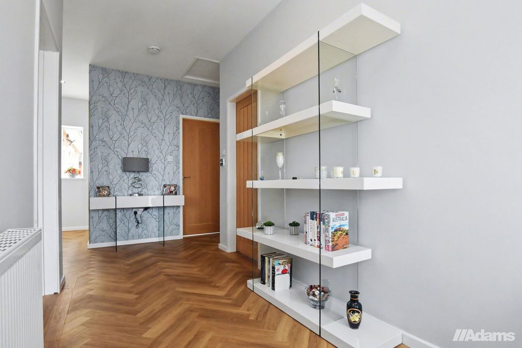 Property photo 3 of 30