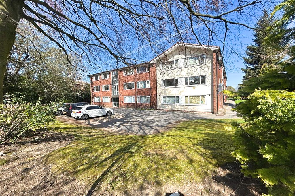 Property photo 1 of 12 (Main)