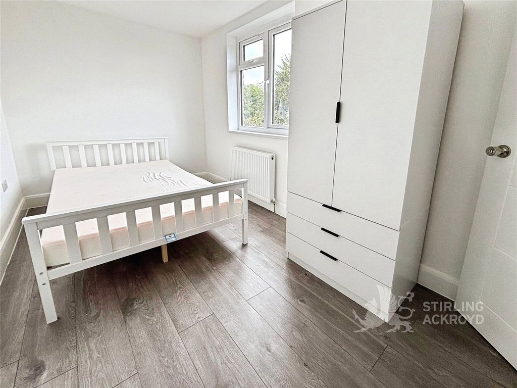 Property photo 1 of 5 Bedroom