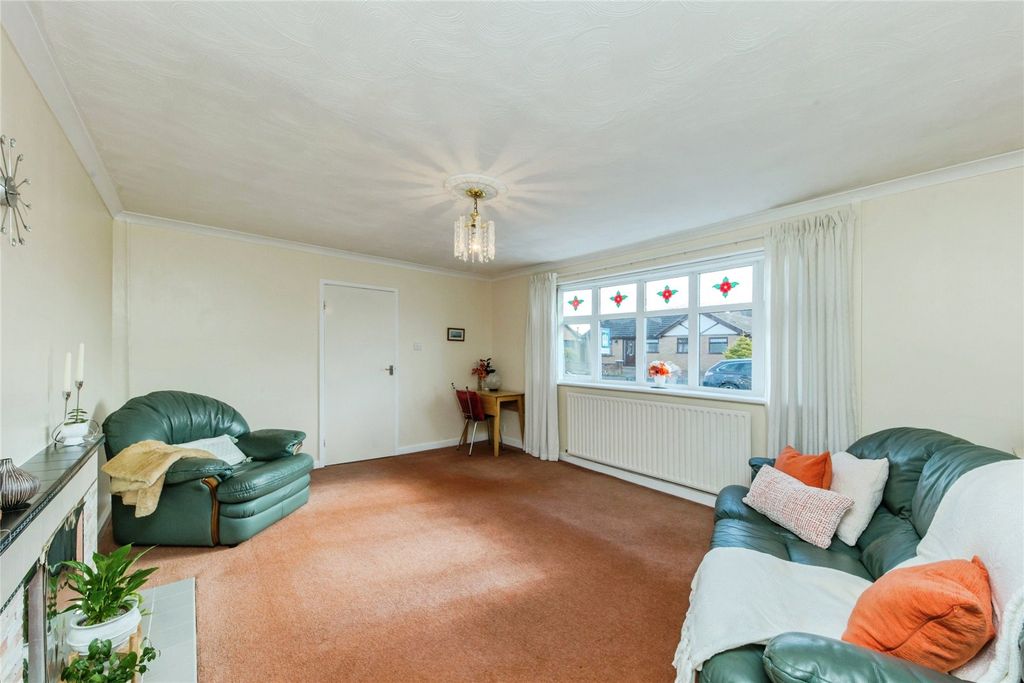 Property photo 3 of 17 Picture No. 02